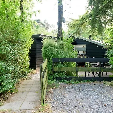 Rustgevend Paradijs Aan Het Bos *
