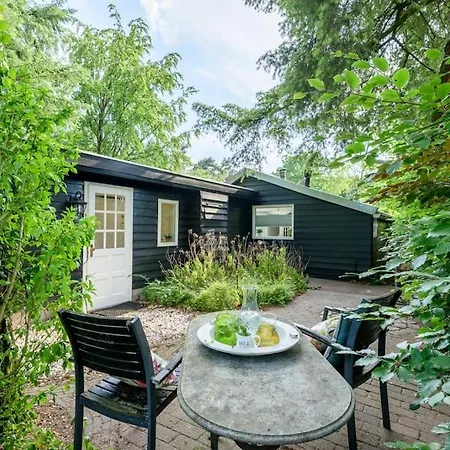 Vakantiehuis Rustgevend Paradijs Aan Het Bos Putten